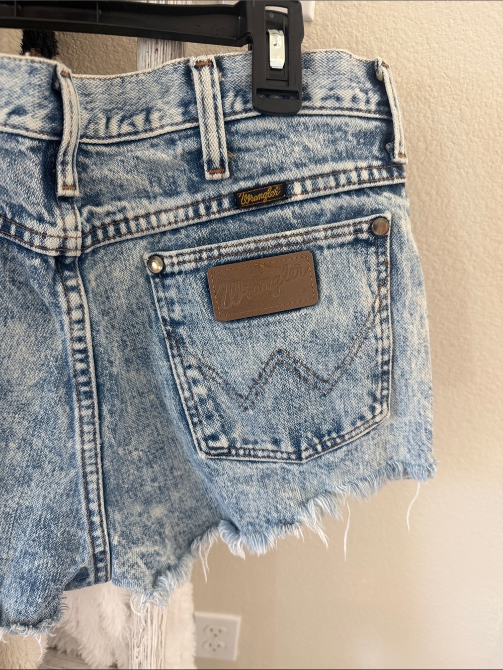 Wrangler Acid Wash Blue Denim Jean Shorts - Picture 5 of 8
